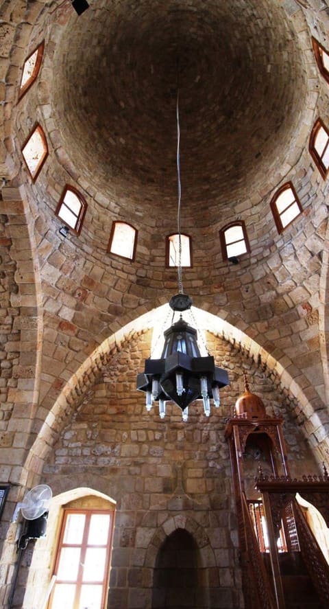 Shia mosque — photograph 2