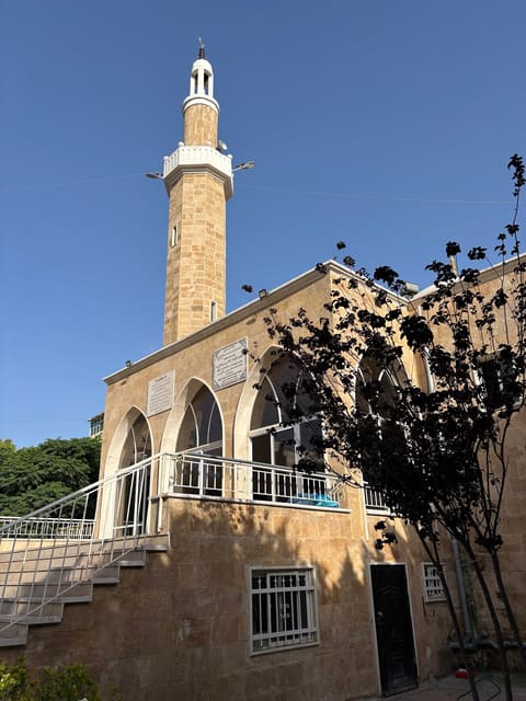 Mosque — photograph 2