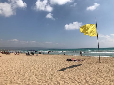 Al Khiyam Beach — photograph 2