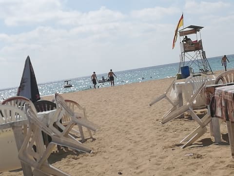 Al Khiyam Beach — photograph 3