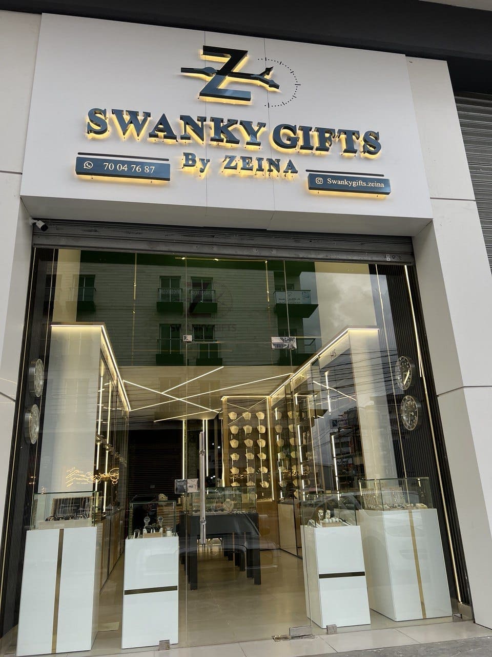 Swanky gifts