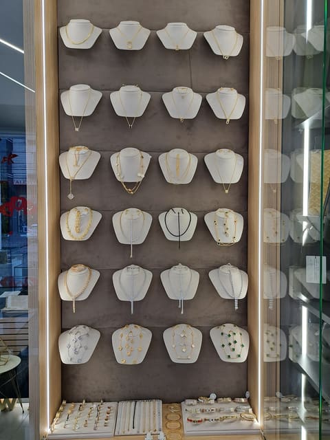 Swanky gifts — photograph 6
