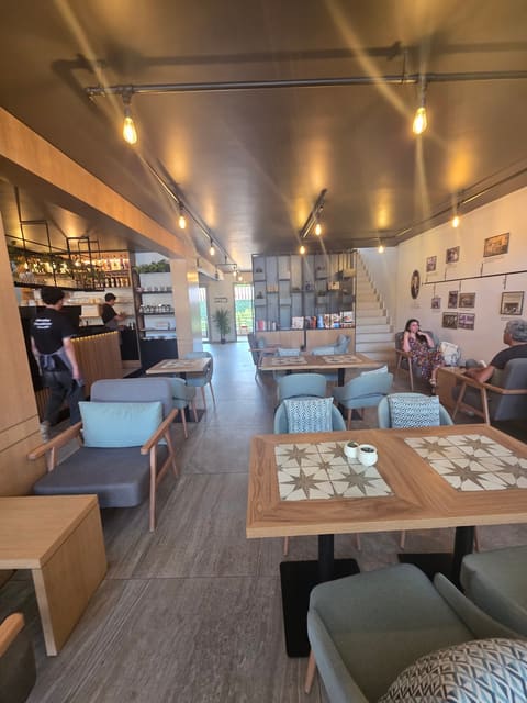 Cafe Younes Zahle — photograph 5