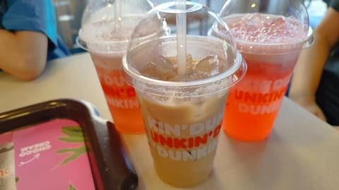 Dunkin Donuts — photograph 3