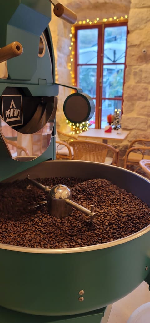 croum coffee Atelier — photograph 2