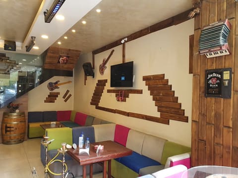 Drink and Sing- Karaoke Pub Zahle — photograph 4