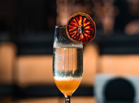 ēlite bar — photograph 5