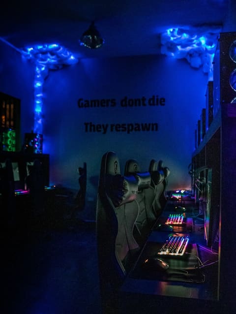 Respawn Gaming Lounge — photograph 2