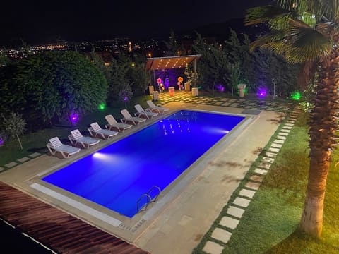 Khazzaka Private Pool — photograph 2