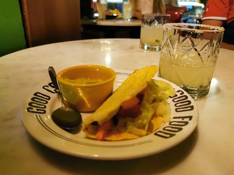 Club Social — photograph 2