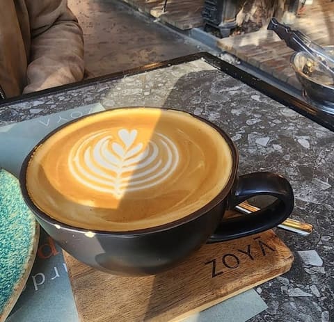 ZOYA — photograph 3