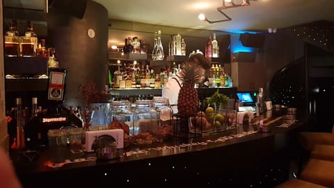 Punch Cocktail Bar — photograph 3