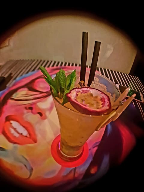 Punch Cocktail Bar — photograph 5