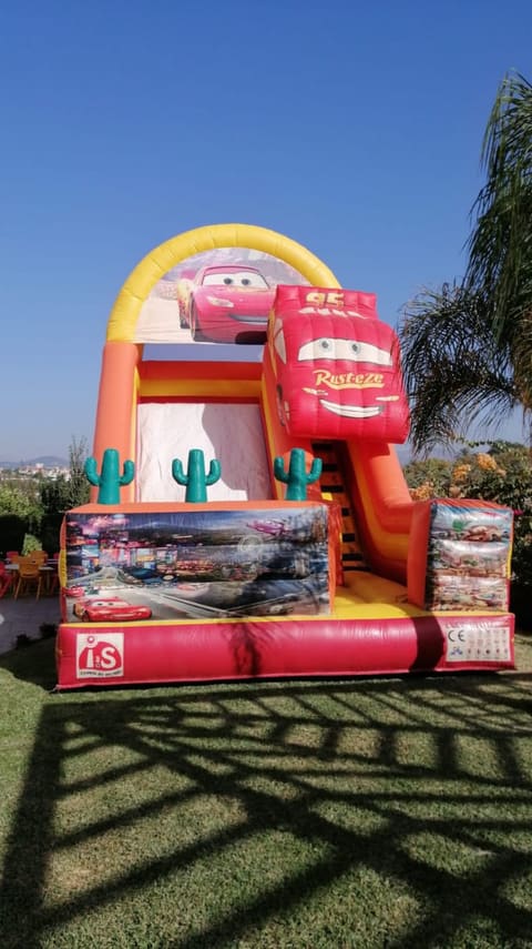 I.S inflatable games Lebanon — photograph 4