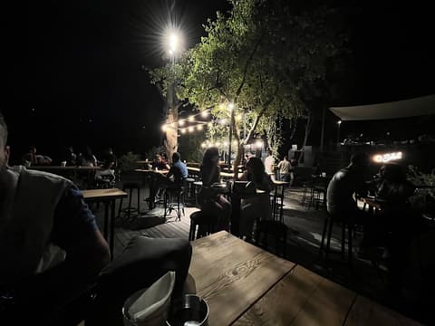 O Soleil Sunset Bar — photograph 5