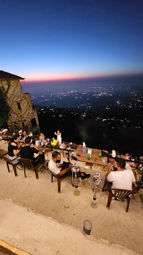 hazeen Cafe — photograph 3