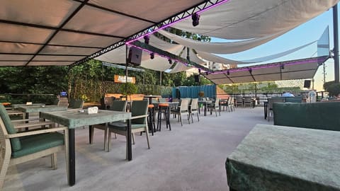Aleria Lounge — photograph 4