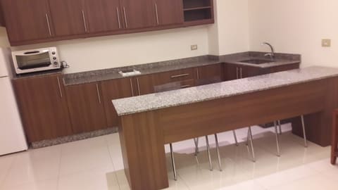 Al Safat Suites Hotel — photograph 5
