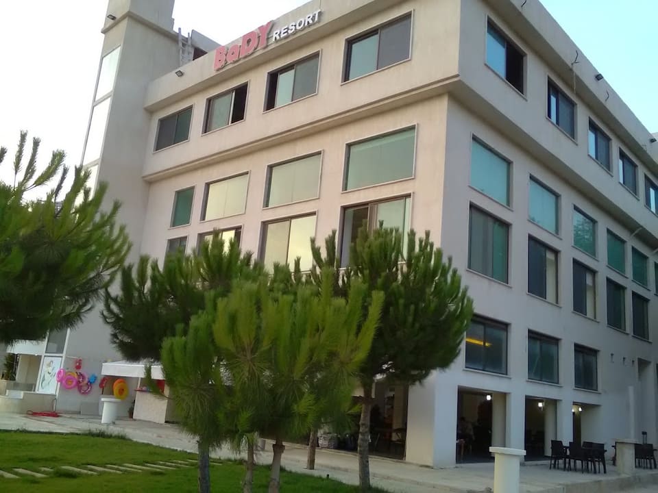 BaDY Resort