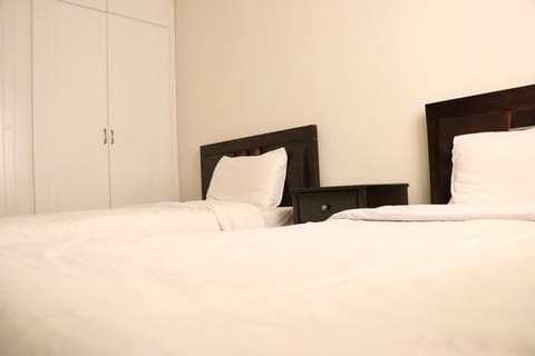 dynasty Hotel Apartments — photograph 6