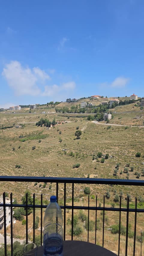 Alsakhra Hotel — photograph 2
