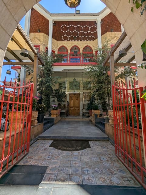 Qasr Baalbek — photograph 3