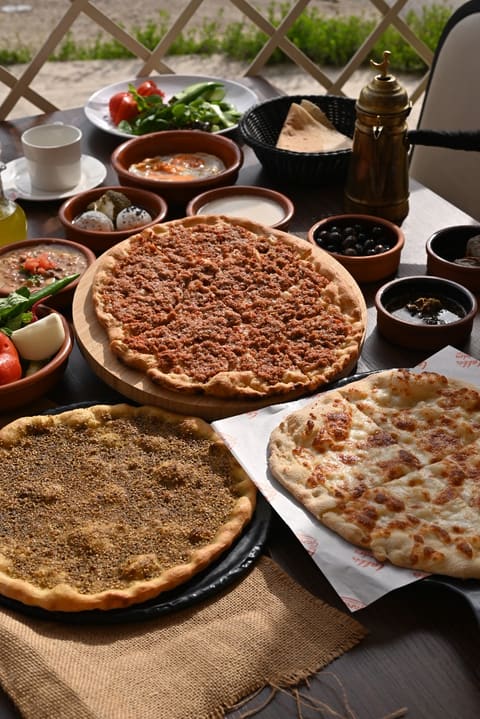 Lakkis Garden lebanon restaurant — photograph 4