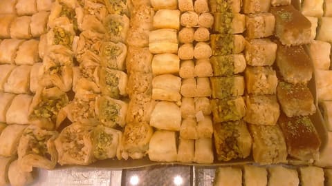 El Jawhary sweets — photograph 2