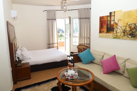 Kanaan Group Hotel — photograph 2