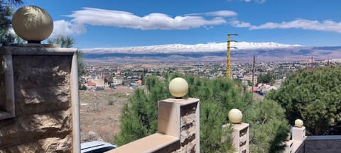 Baalbek Lebanon — photograph 3