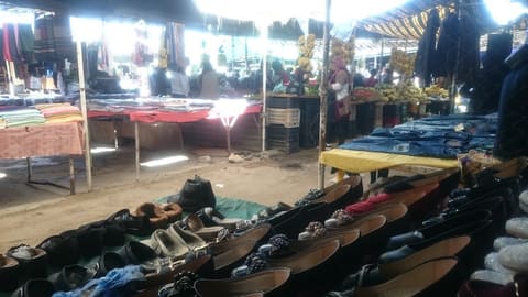Al Tarsh Market — photograph 6