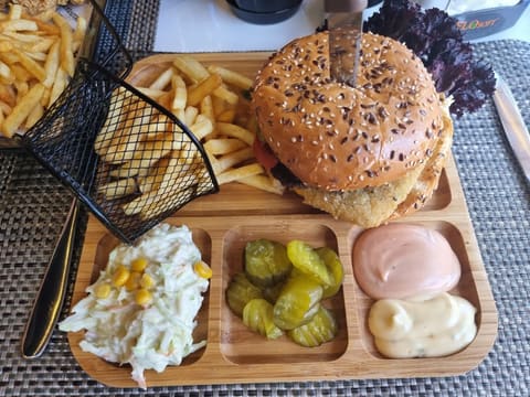 4WAYS RESTAURANT — photograph 6