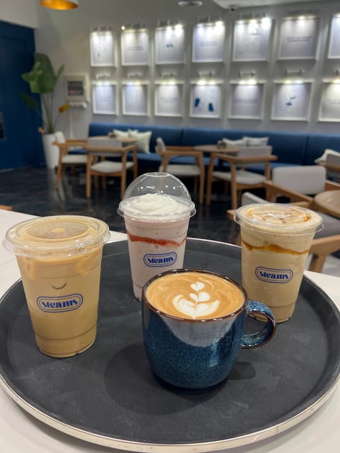 Steams coffee shop — photograph 3