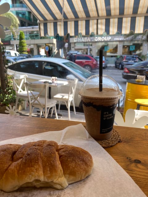 Coffeeholic — photograph 5