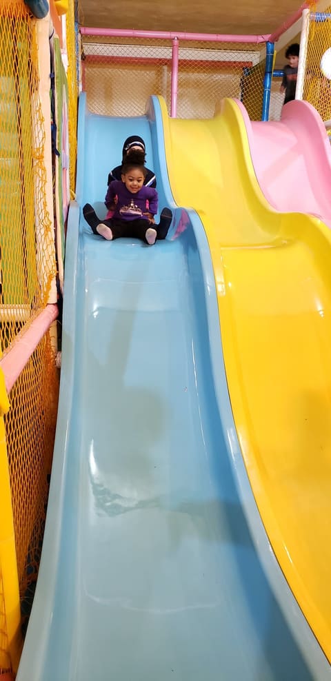 Smiley Indoor Playground -Resto Cafe — photograph 3