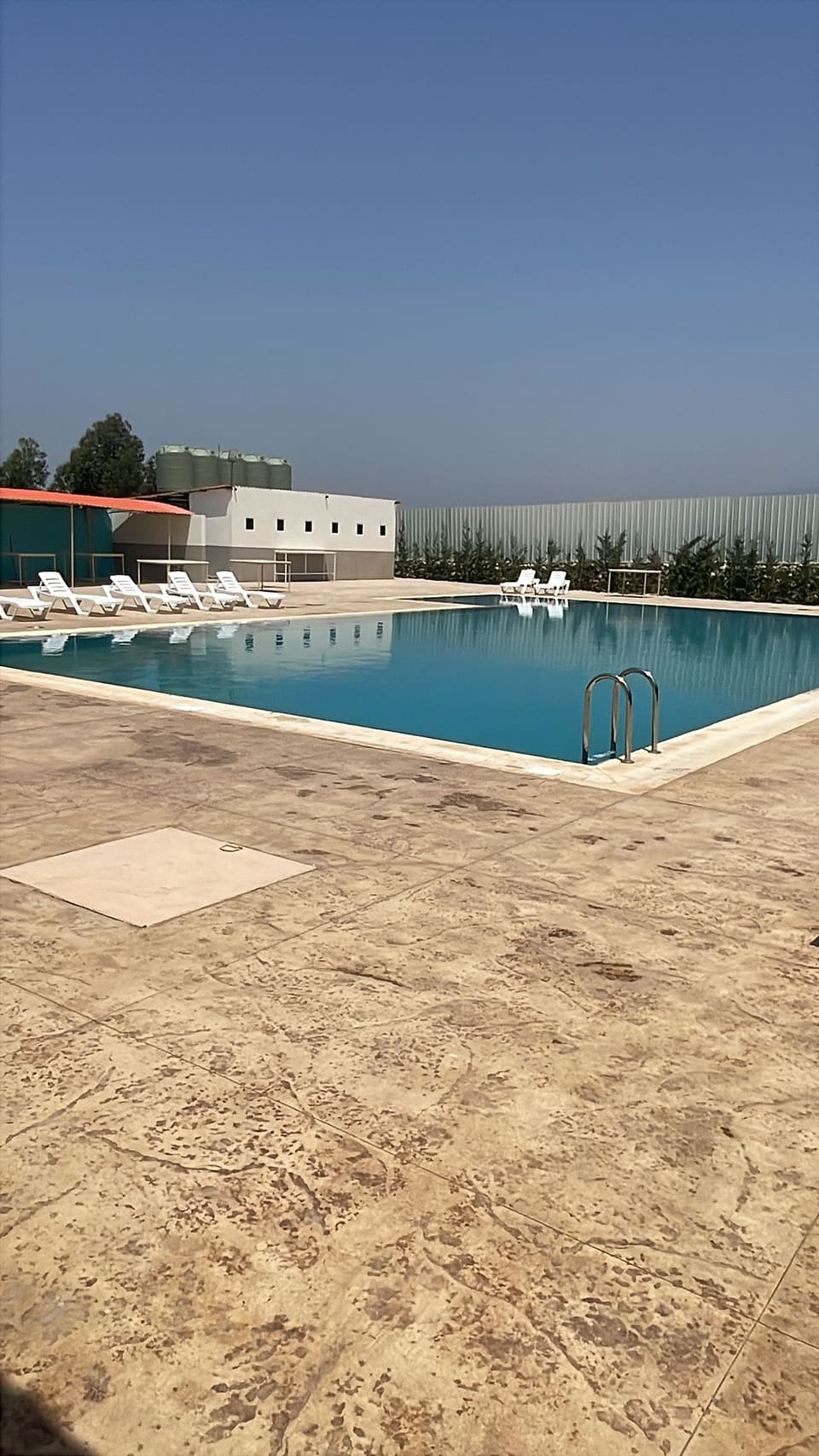 Lilas Pool