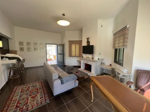 Maïfadoûn Cottage — photograph 6