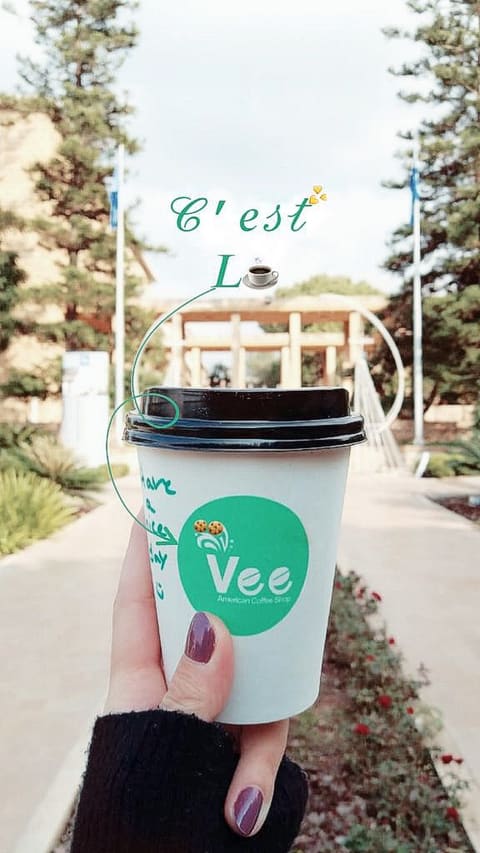 Vee Coffee Shop Jbeil — photograph 2