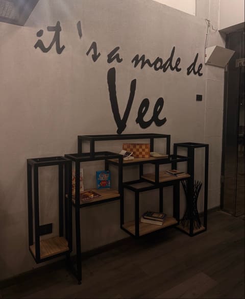 Vee Coffee Shop Jbeil — photograph 6