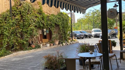 Little Byblos Café — photograph 3