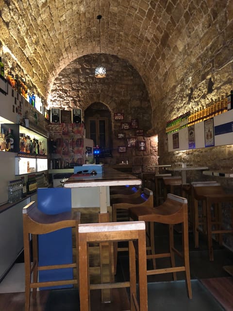 Frolic, pub & cafe — photograph 4