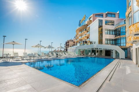 Maximus Hotel — photograph 4