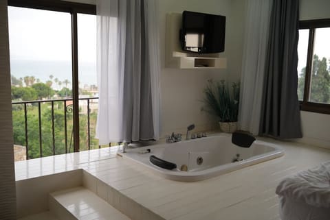 Aleph Boutique Hotel — photograph 3