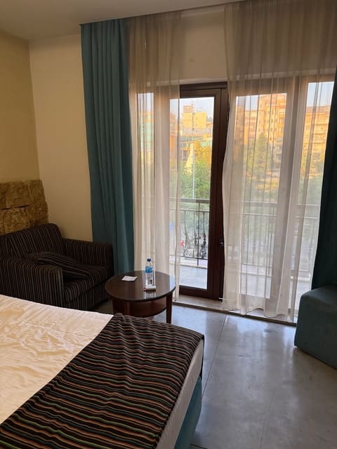 Monoberge Hotel Byblos — photograph 2