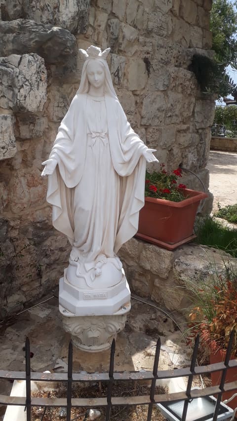 St. Zakhia - Church — photograph 3