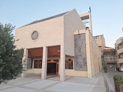 Saint Jacques Church — photograph 2