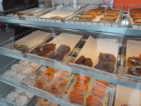 Dunkin' Batroun — photograph 4
