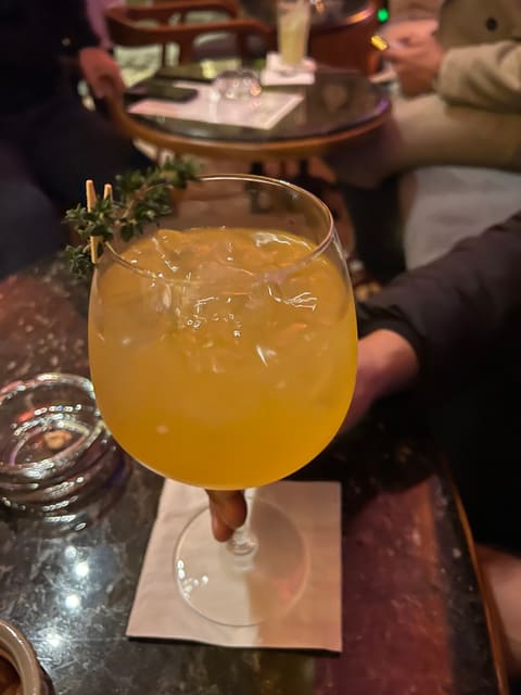Moubs Bar — photograph 6