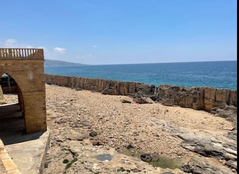 Phoenician wall - Batroun — photograph 2