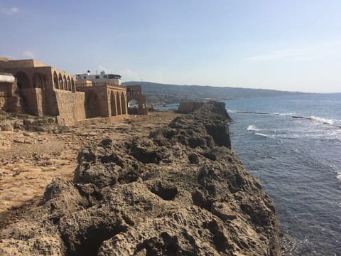 Phoenician wall - Batroun — photograph 6